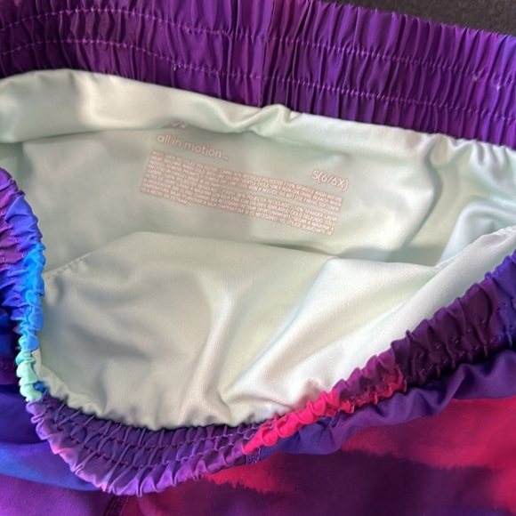 All in motion shorts - Picture 2 of 2